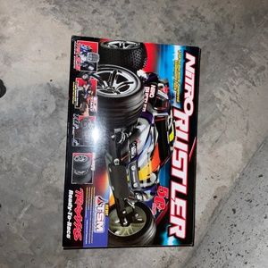 Nitro Rustler gas powered remote car